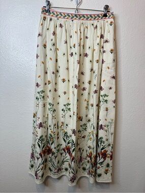 Max Studio London Cream Botanical Floral Print Skirt Size Extra Small New Garden
